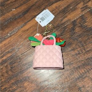 B&BW Floral Bouquet Pocketbac Holder